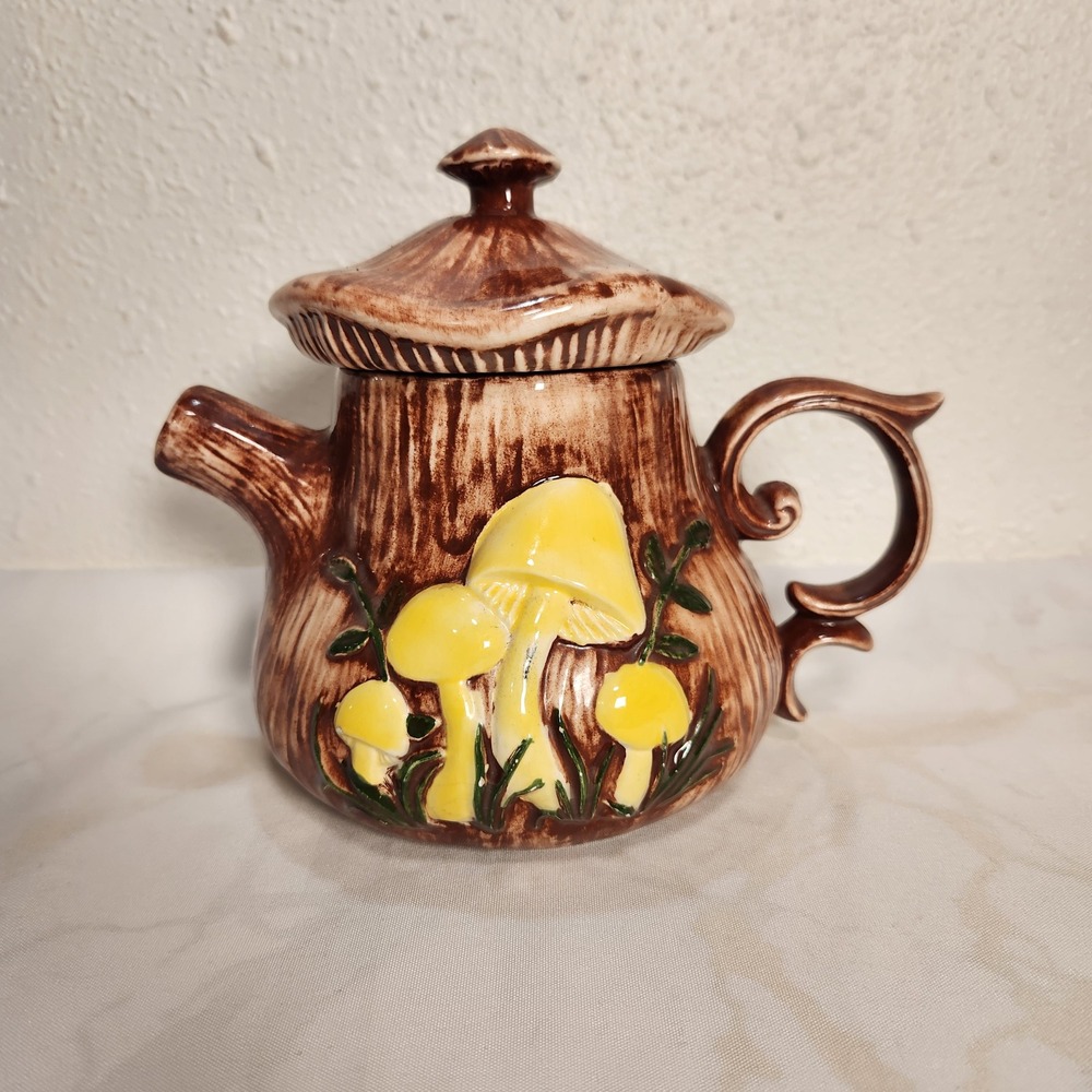 VTG Arnel's 3D Mushroom Ceramic Tea Pot Brown Hand Painted 1970's Cottage‎ Fairy